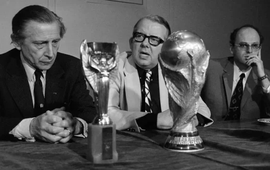 Mengapa FIFA Mengganti Desain Trofi Piala Dunia?