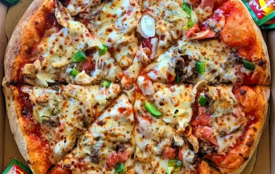 Pizza Murah dengan Rasa Premium, MeydiFood Jadi Favorit Warga Praya