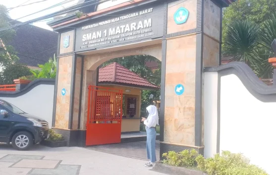 SMAN 1 Mataram Tegaskan Sumbangan Komite Sukarela, Siswa Tak Pernah Dipaksa Bayar