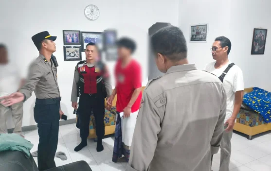 Polisi Redam Amukan Remaja yang Cekcok dengan Orang Tua di Mataram