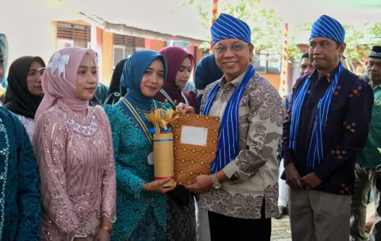 Wali Kota Bima Hadiri Gelar Karya dan Pelepasan Siswa Kelas IX SMPN 12