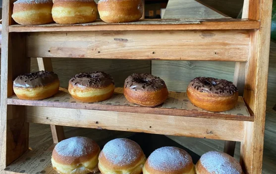 Usaha Donat Tak Pernah Redup, Peluang Bisnis Kuliner yang Terus Mengembang