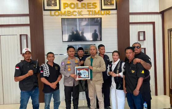 Ormas Keris Sasak Beri Penghargaan kepada Kapolres Lombok Timur