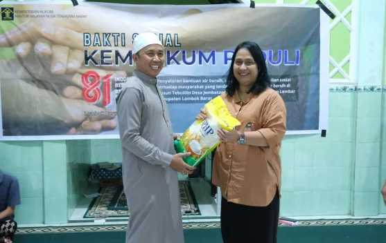 Kanwil Kemenkum NTB Salurkan Bansos untuk Anak Panti Asuhan Al Hidayah Mataram
