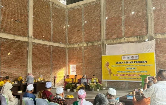Wakil Ketua DPR RI Perjuangkan Program Pembangunan untuk Lombok Tengah