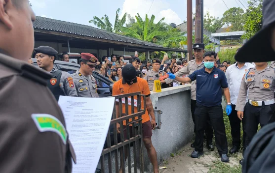 Pelaku Pembunuhan NDR Peragakan 44 Adegan Selama Rekonstruksi