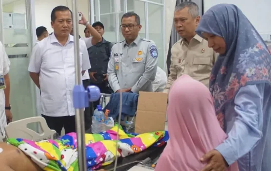 KMP Putri Yasmin Terbakar, Wabup Lombok Barat Pastikan Korban Mendapat Perawatan