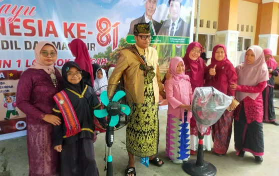 Pembagian Hadiah Tutup Semarak HUT ke-81 RI di MIN 1 Lombok Tengah
