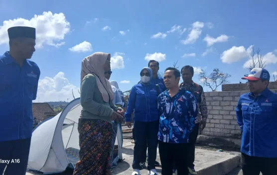 Demokrat Lombok Tengah, Salurkan Bantuan untuk Korban Kebakaran Sade