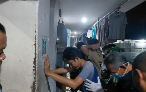 Razia Rutan Praya, Barang Terlarang Diamankan, Warga Binaan Dites Urine
