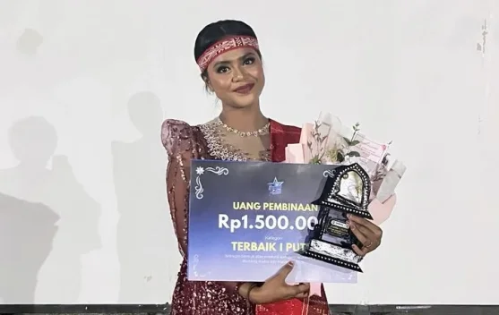 Josefine Alexandra Virena, Dari Paduan Suara Gereja menuju Panggung Bintang Radio