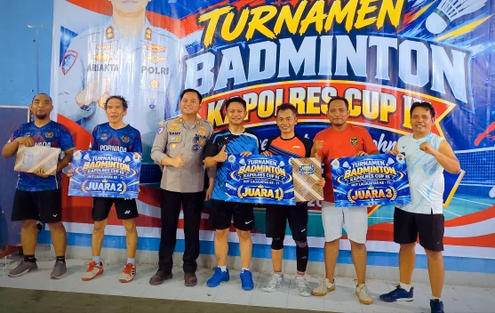 Pasangan Ariakta-Hirsan Juara Turnamen Badminton Kapolres Cup III