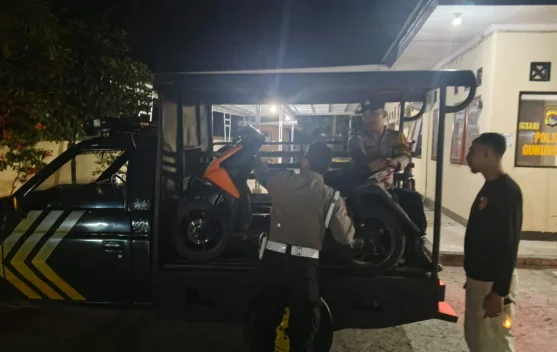 Polisi Temukan Motor dan Botol Miras di Lokasi Balap Liar Gunungsari