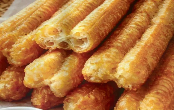 Cakwe, Gorengan Gurih yang Punya Jejak Kuliner Tiongkok