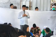 Kenang dr. Jack, Gubernur Tak Kuasa Nahan Air Mata di Pemakaman
