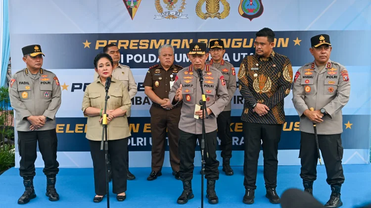Bobby Nasution Dampingi Kapolri Lepas Bantuan Korban Bencana