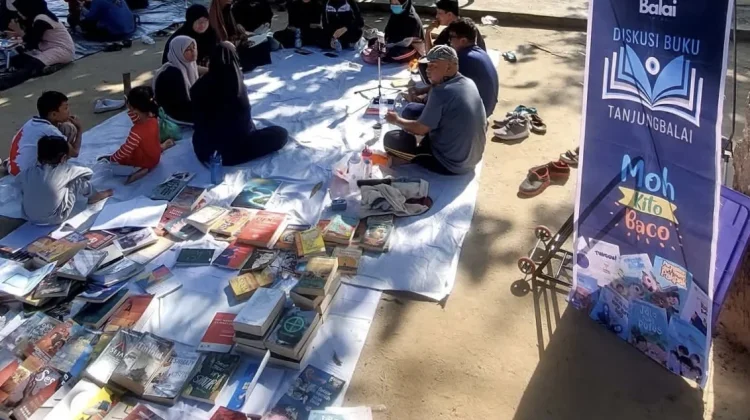 Balai Literasi Ramaikan CFD Hadirkan Beragam Buku Bacaan