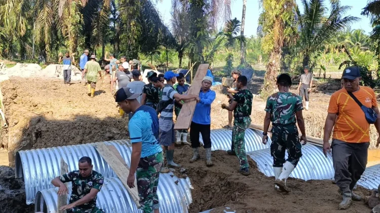 Perbaikan Jembatan di Desa Bandar Tarutung