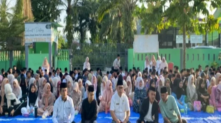 MTsN Tebing Tinggi Gelar Peringatan Isra Mikraj dan Punggahan
