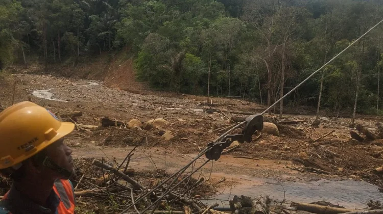 UP3 Sibolga Terus Bergerak Cepat Lakukan Pemulihan Listrik Pascabanjir