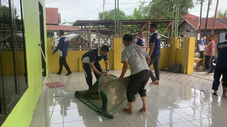 Sambut Ramadhan, Lapas Kelas IIB TBA Bersihkan Musholla