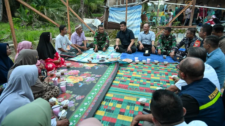 Bobby Nasution Buka Puasa Bersama Warga Korban Banjir