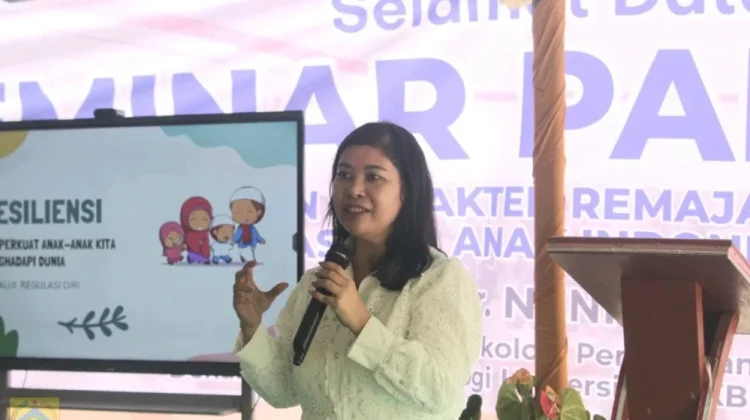 Seminar Parenting SMA 1 Salak Perkuat Karakter Remaja