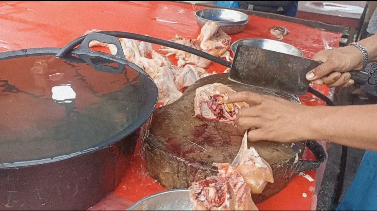 Harga Ayam Naik, Omzet Pedagang Turun