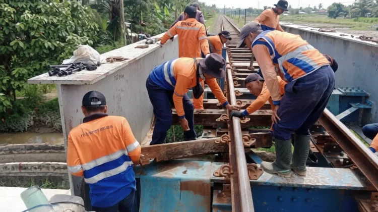 KAI Divre I Sumut Tuntaskan Pemasangan 2.293 Bantalan Sintetis di 48 Jembatan