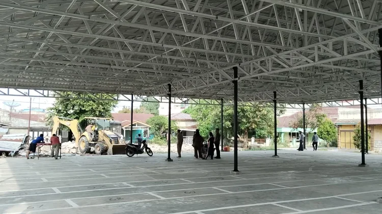 Pedagang Keluhkan Kecilnya Lokasi Pasar Bahagia