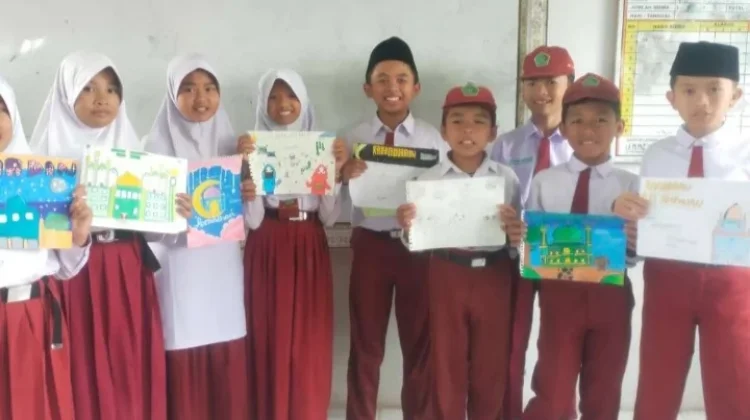 Ramadan Kreatif, Siswa MIN 1 Dairi Hidupkan Cinta Masjid Lewat Seni