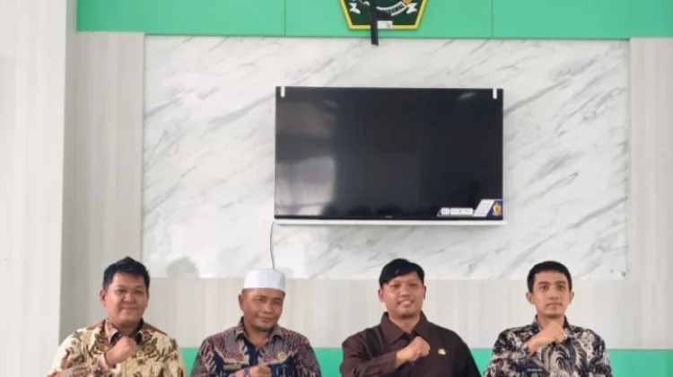 Penguatan Humas dan PPID Kemenag Labura melalui Monev