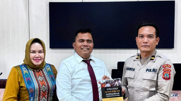 Wakapolres Sergai Raih Gelar Doktor Cum Laude di UINSU