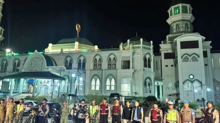 Patroli Gabungan Jamin Keamanan Tarawih di Tebing Tinggi