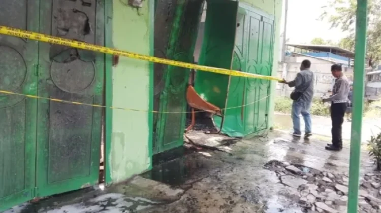 Polres Pelabuhan Belawan Amankan Lokasi Kebakaran di Rengas Pulau