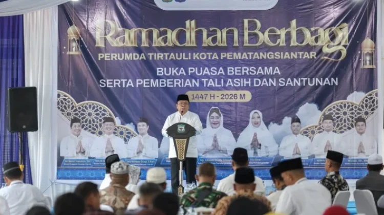 Wali Kota Pematangsiantar Serahkan Santunan di Ramadan Berbagi