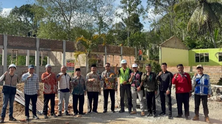 Kanwil Kemenag Sumut Monitoring Pembangunan MIN 3 Pakpak Bharat