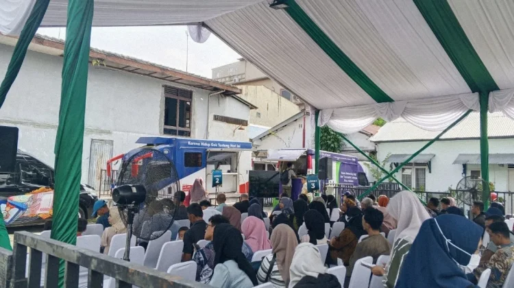 Warga Antusias Tukar Uang Pecahan Persiapan Lebaran