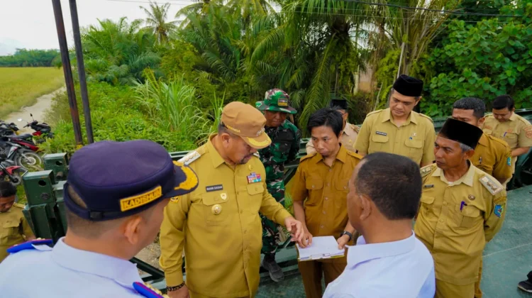 Bupati Batu Bara Tinjau Pembangunan Jembatan Bailey