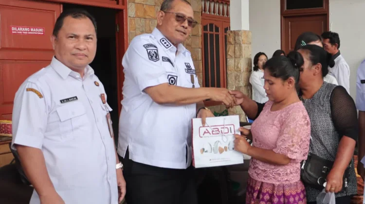 Puluhan Lansia dan Disabilitas di Dairi Terima Bantuan Sosial
