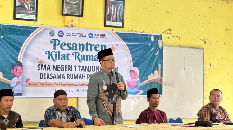 Fadly Abdina Buka Pesantren Kilat di SMAN 1 Tanjungbalai