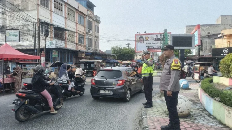 Sat Lantas Pastikan Warga Aman Berburu Takjil