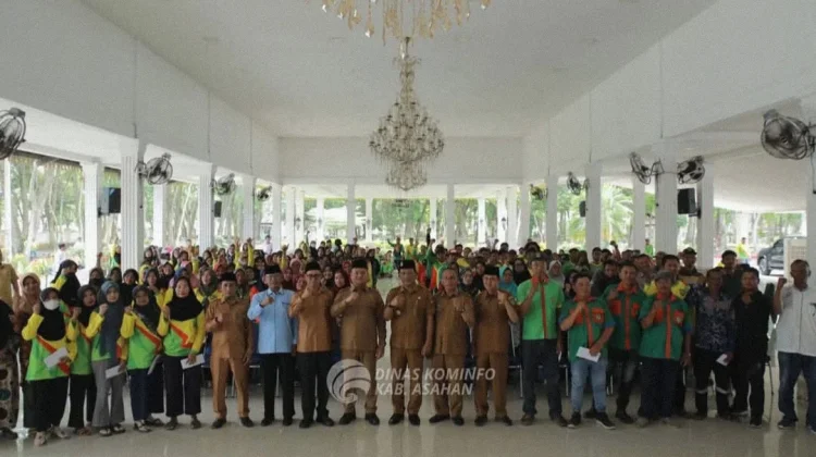 Pemkab dan BAZNAS Asahan Salurkan ZIS