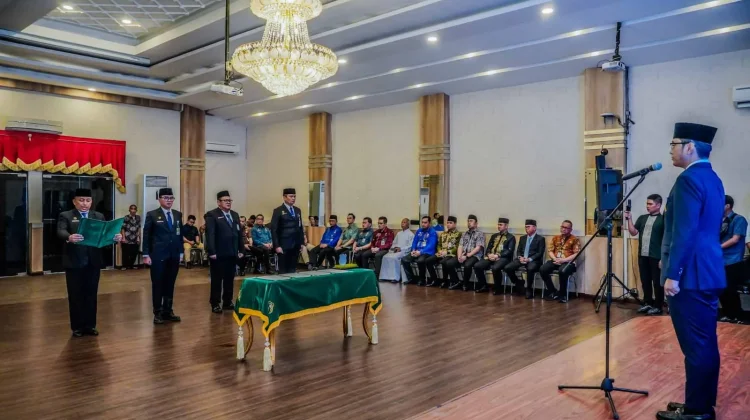Rico Waas Lantik Empaat Pejabat Pemko Medan, Ingatkan Tanggung Jawab Jabatan