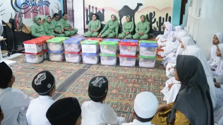 Ketua Persit KCK Asahan Gelar Bakti Sosial