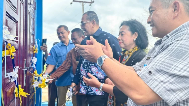 Bupati Dairi Resmikan Program Air Aman Berbasis Masyarakat Desa