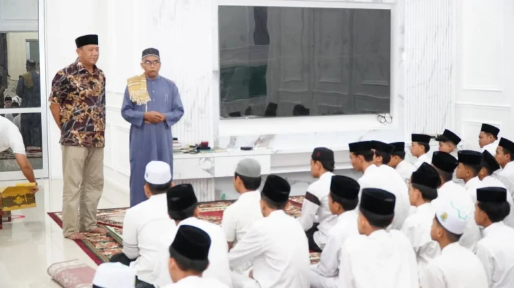 Bupati Langkat Santuni 65 Santri Ulumul Quran