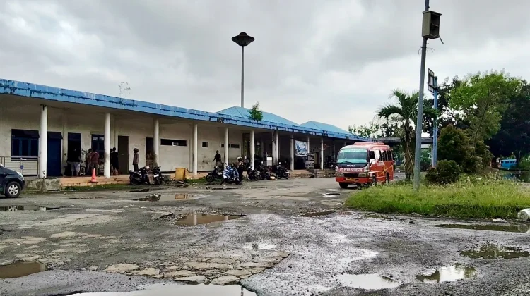 Mudik Lebaran, Jumlah Penumpang Bus di Terminal Pinang Baris Menurun