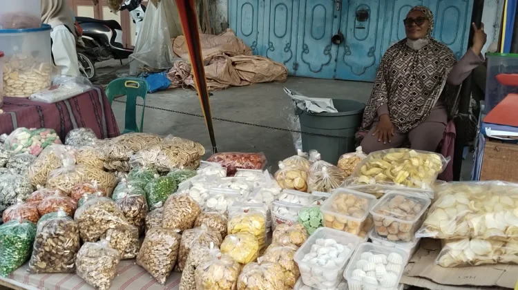 H-6, Penjual Kue Lebaran Mulai Ramai di Tanjungbalai