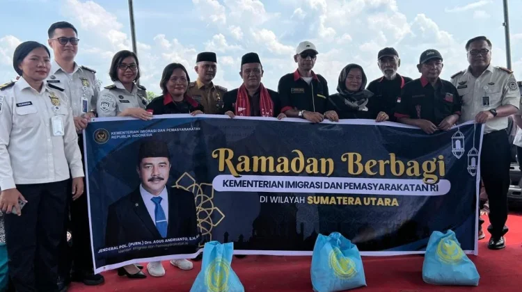 Kemenimipas Salurkan Ribuan Paket Ramadan di Medan Tuntungan